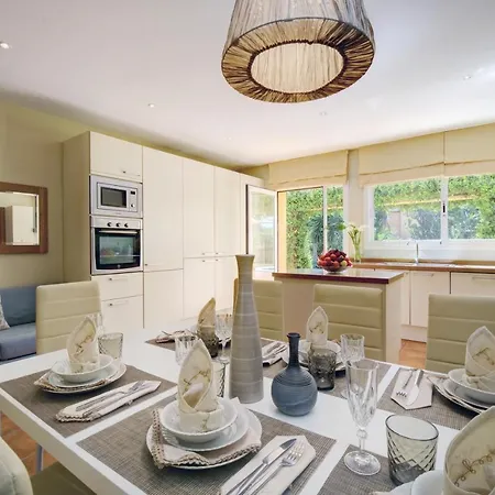 Villa 44b Calle De La Grulla Estepona