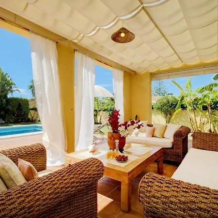 44b Calle De La Grulla * Estepona