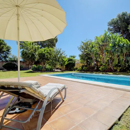 44b Calle De La Grulla Estepona