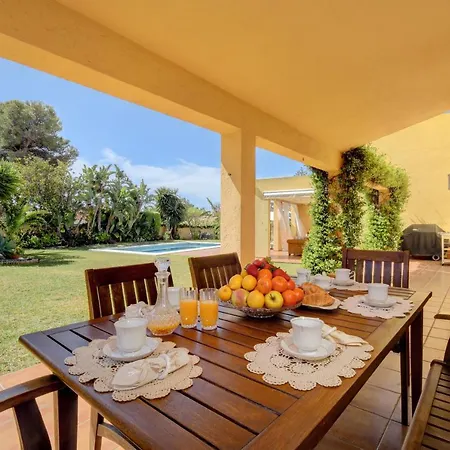44b Calle De La Grulla Estepona
