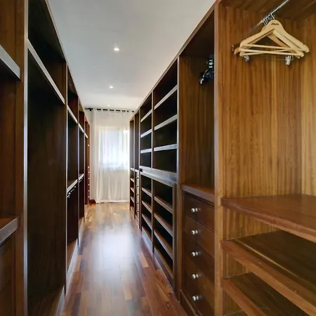 44b Calle De La Grulla Villa *