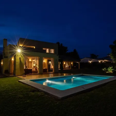 Villa 44b Calle De La Grulla Estepona