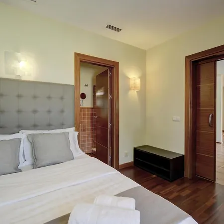 44b Calle De La Grulla