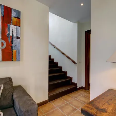 44b Calle De La Grulla Estepona