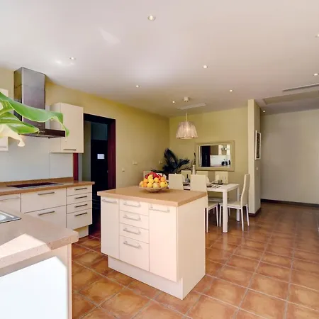 44b Calle De La Grulla Villa