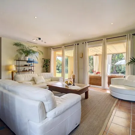 44b Calle De La Grulla Villa