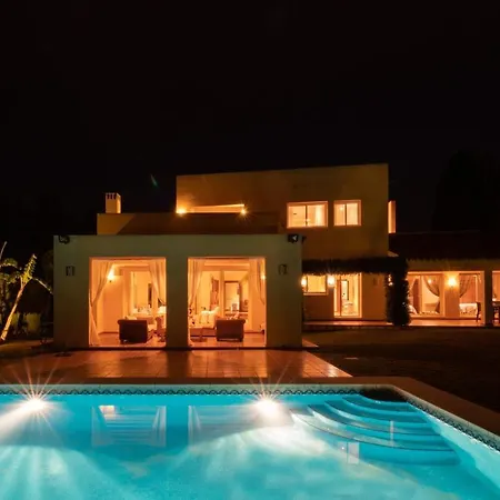 44b Calle De La Grulla * Estepona